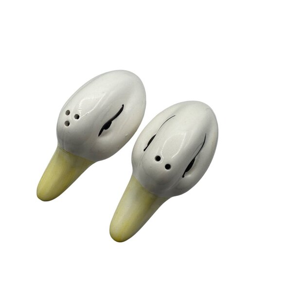 Vintage Ceramic Duck Head Salt & Pepper Shaker Set White With Yellow Bills - Picture 2 of 7